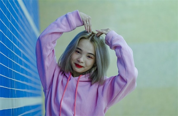 女生个性两个字的网名