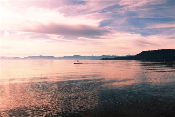 男生网名带春的