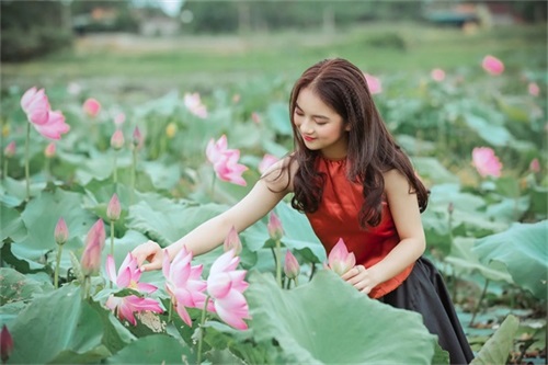 天龙八部适合女生的游戏名字免费复制（小众干净的天龙八部适合女生的游戏名字）